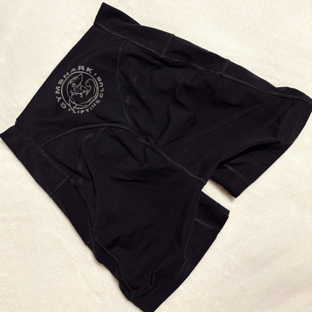 Gymshark Legacy Rouched Shorts - Picture 2 of 4